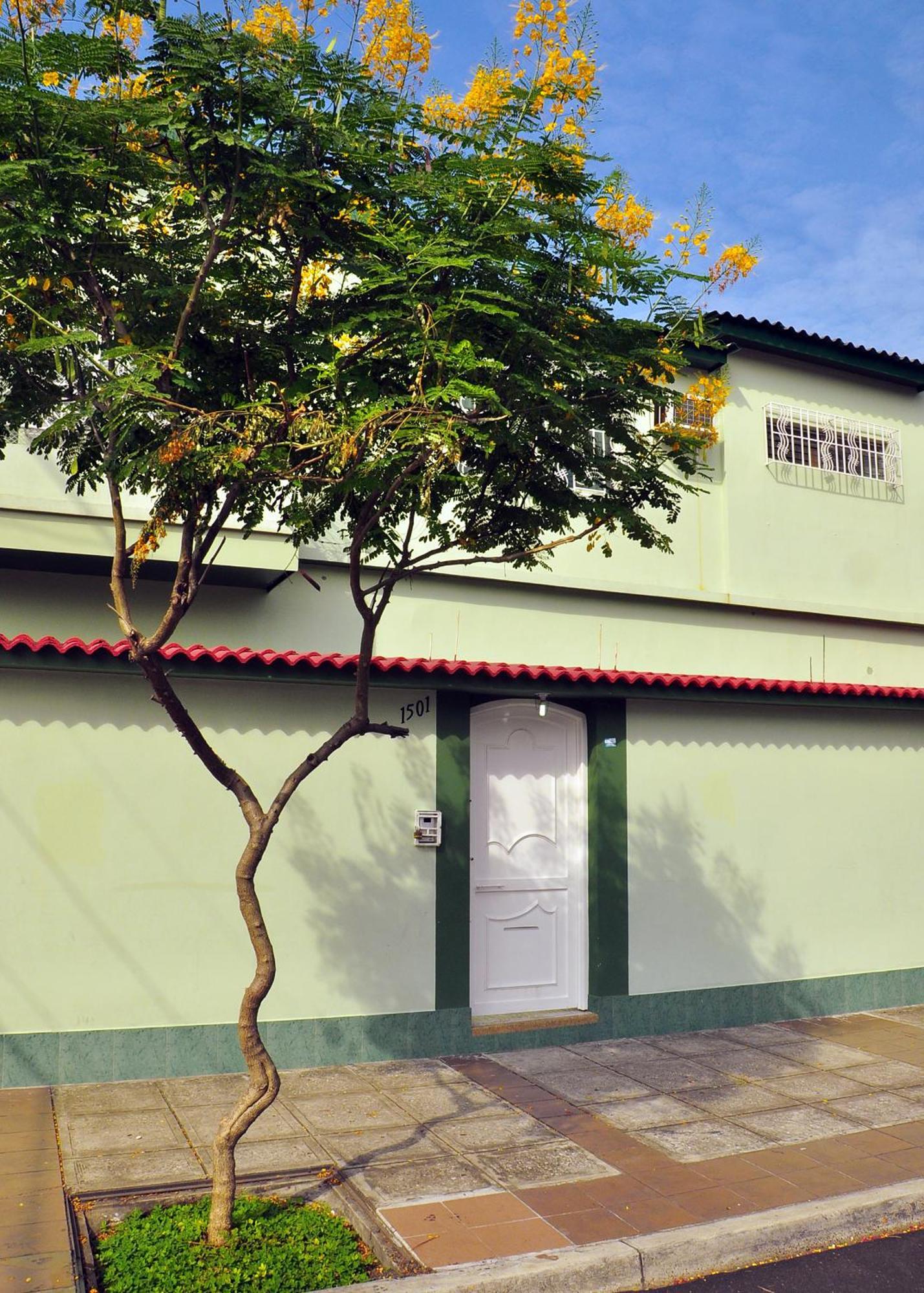 Hotel Jeshua Simmonds 2* Guayaquil